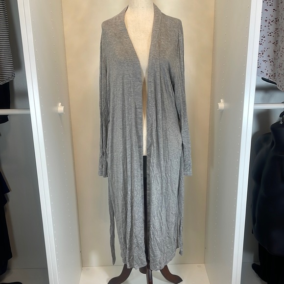 ekouaer Sweaters - NWT Ekouaer Gray Lightweight Cardigan with Pockets and Belt Size Large